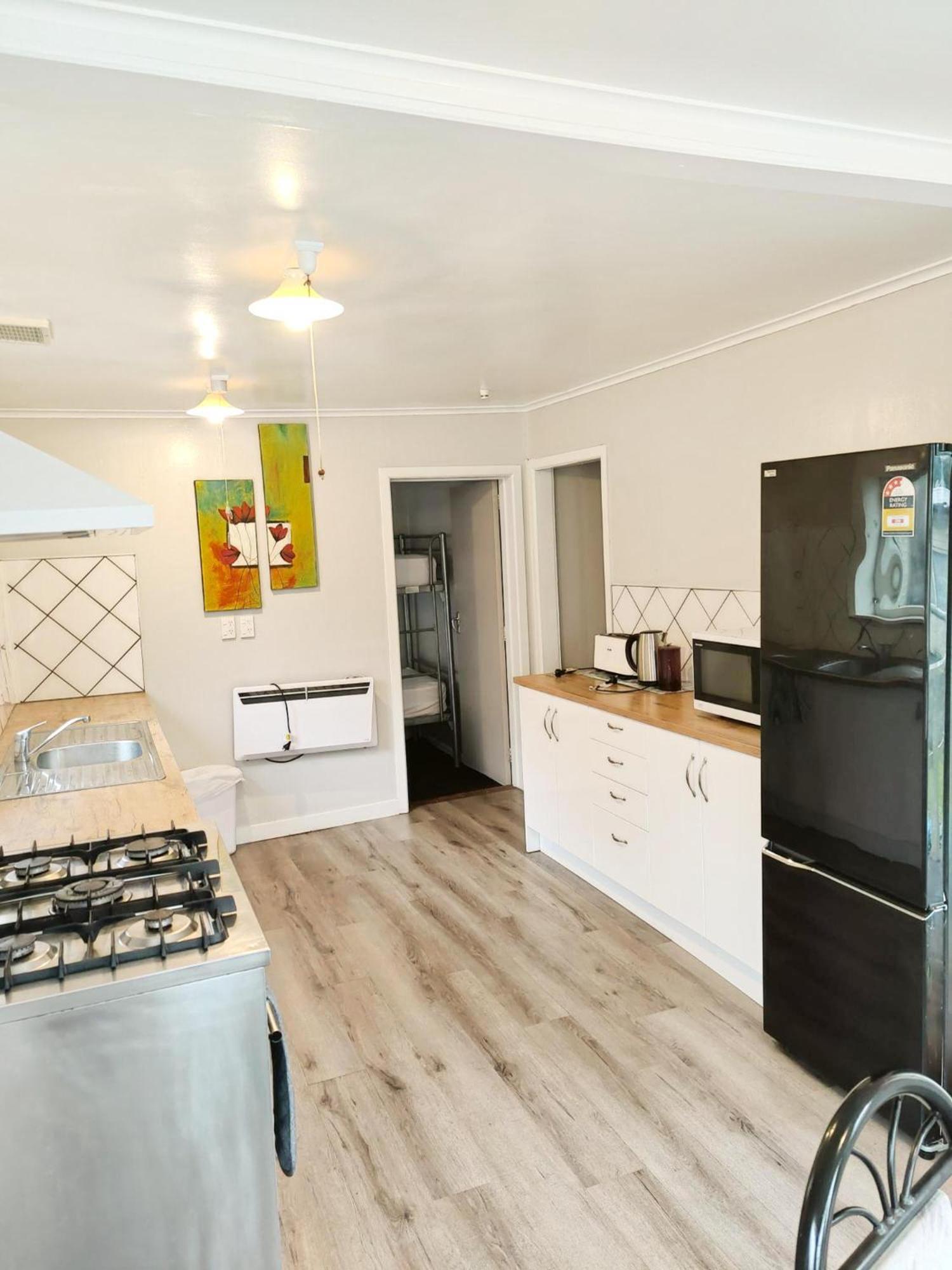 Sapphire Springs Holiday Park And Thermal Pools Katikati Exterior photo